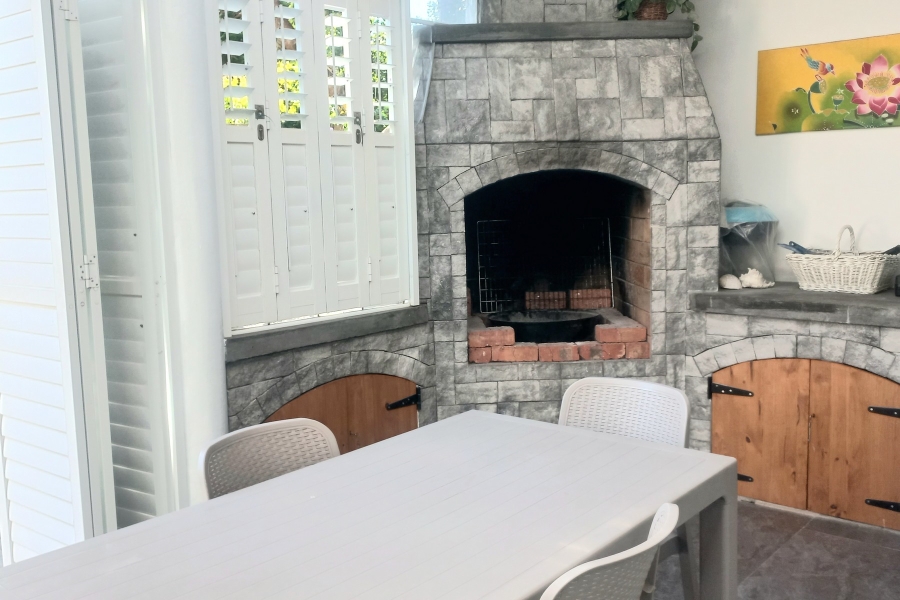 5 Bedroom Property for Sale in Kingfisher Creek Western Cape